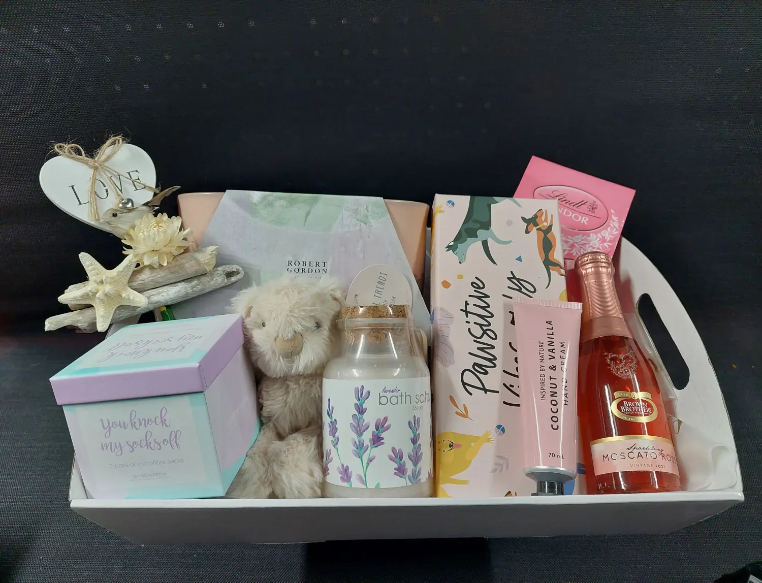 deluxe hamper